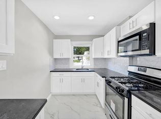 14703 249th St, Rosedale, NY 11422