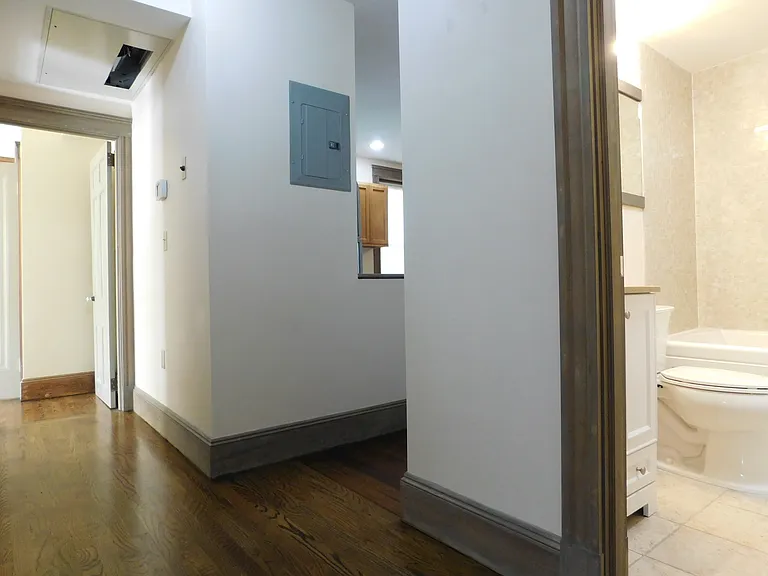 32 Dennison St — Photo 11