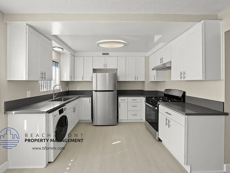 12236 Manor Dr. — Photo 14