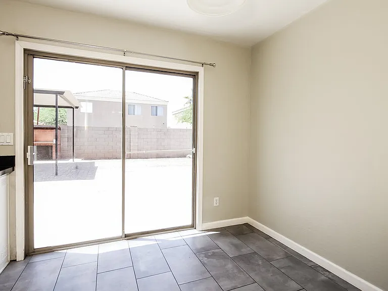 12417 W Larkspur Rd — Photo 6