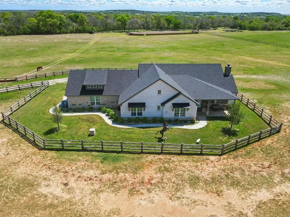 5255 Dennis Rd, Weatherford, TX 76087