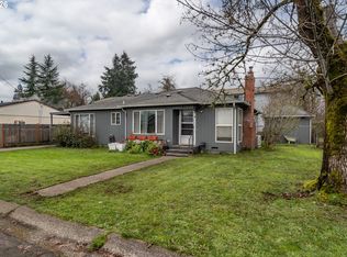 575 W Center St, Roseburg, OR 97471