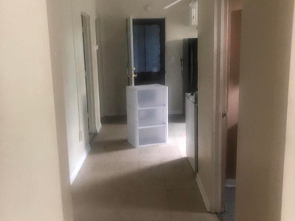 3rd image of 3867 Guthrie St