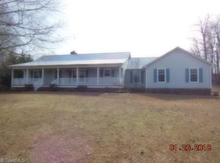 7467 Wagon Wheel Rd, Thomasville, NC 27360