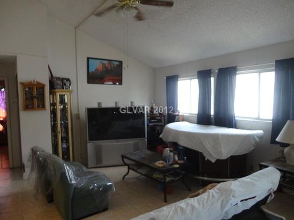 3rd image of 4105 Woodgreen Dr