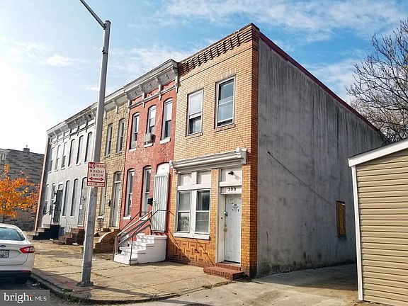 3rd image of 300 N Pulaski St