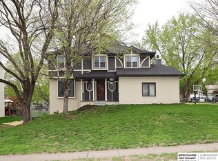 1006 E Cary St, Papillion, NE 68046