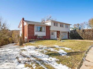 805 Blaine Ave, Rapid City, SD 57701