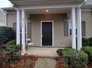 2715 Meadow Knoll Dr, Charlotte, NC 28269