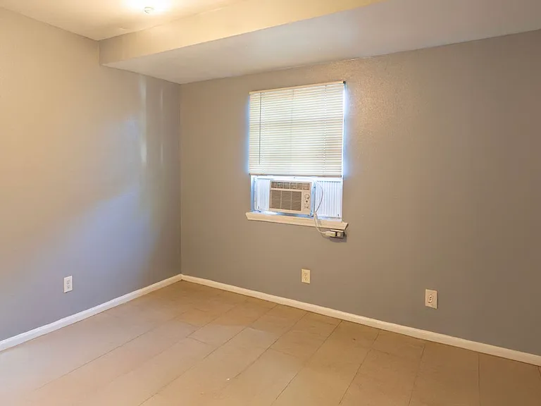 2325 Spain St #2325 — Photo 16