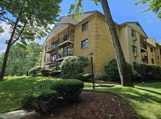 19 Country Club Dr APT 10, Manchester, NH 03102