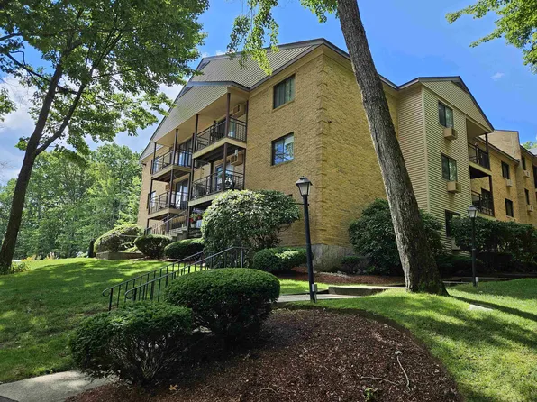 19 Country Club Drive #10, Manchester, NH 03102