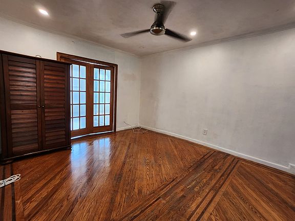 3rd image of 281 16th St #C