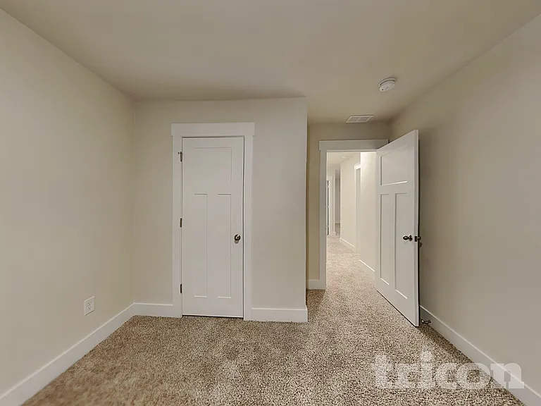 300 Allenby Ln — Photo 14