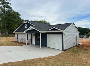 393 Pickens St, Chesnee, SC 29323