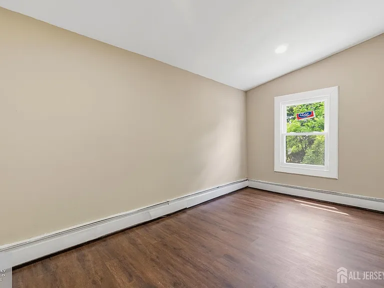 1648 Essex St #2 — Photo 17