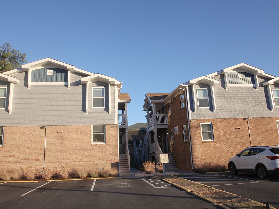 1st image of 9532 4th Bay St #D63082484