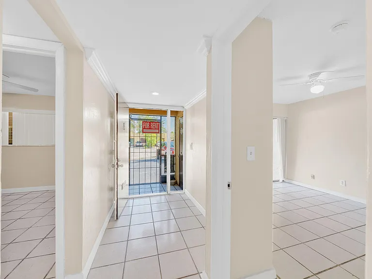 221 NW 43rd Pl — Photo 50