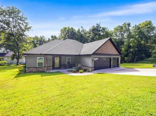 1 Halvergate Ln, Bella Vista, AR 72715