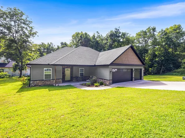 1 Halvergate Ln, Bella Vista, AR 72715