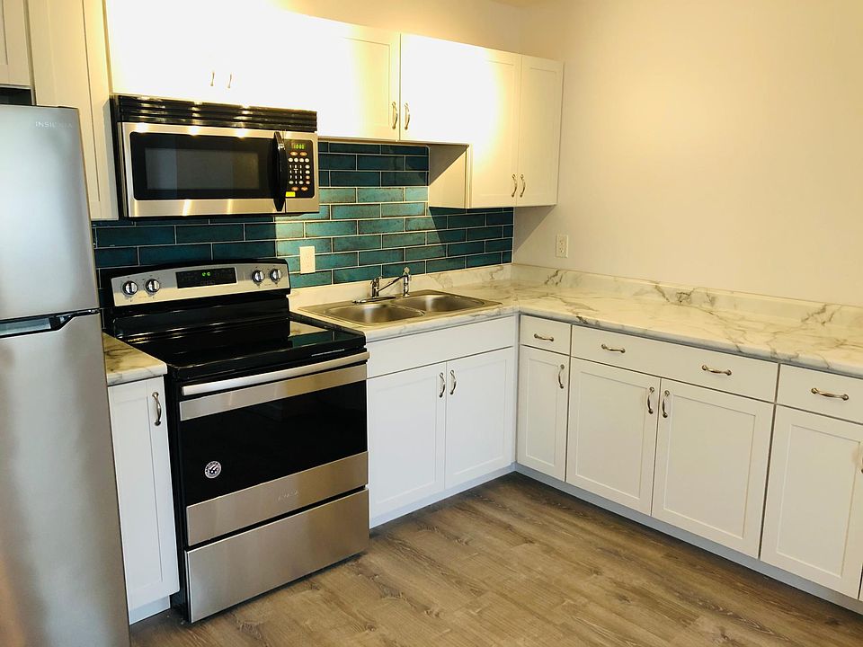 1st image of 2000 Elm Ave #9