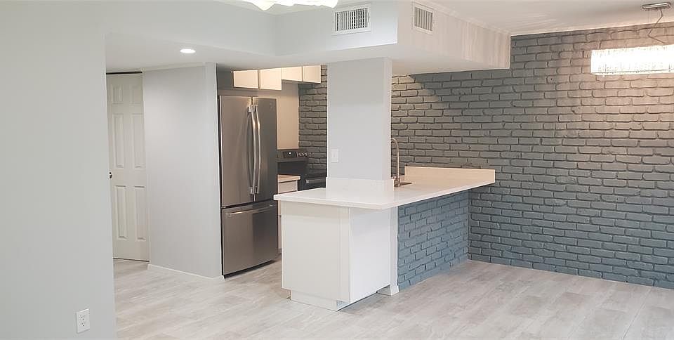 1st image of 5343 Richmond Ave #5
