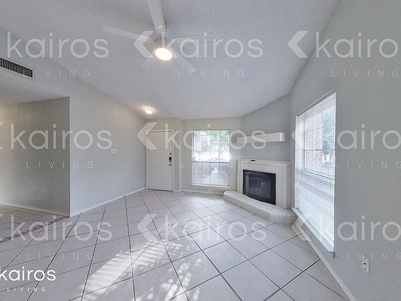 2nd image of 923 Woodgreen Dr