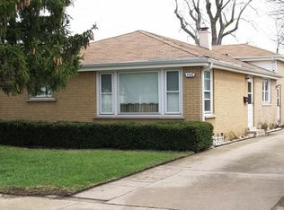3145 Lee St, Melrose Park, IL 60164