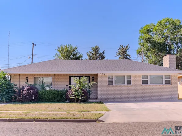 309 W Christopher Dr, Clovis, NM 88101