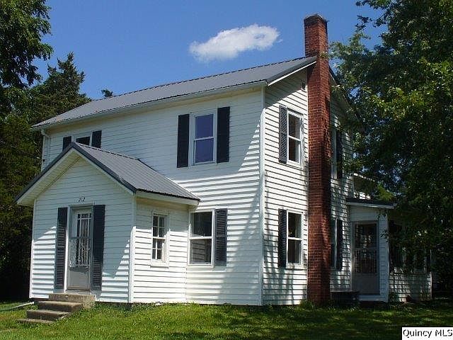 Home for Sale in Plainville, IL $92,900