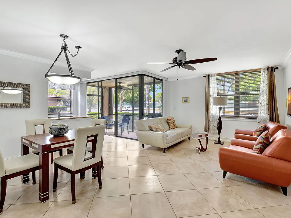 600 Egret Cir #7105