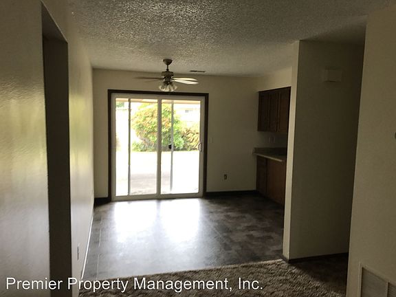 4th image of 310 SE 161st Ave