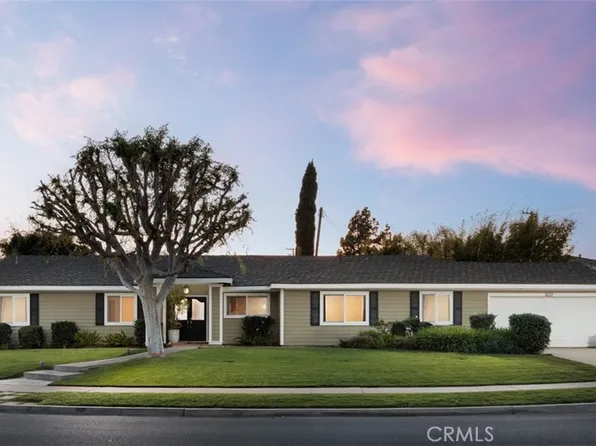 1032 Saint John Pl, Santa Ana, CA 92705