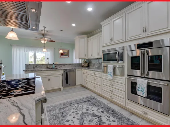 716 Caribbean Dr E, Summerland Key, FL 33042