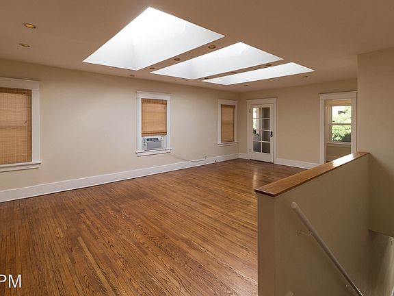 2nd image of 7214 Hawthorn Ave