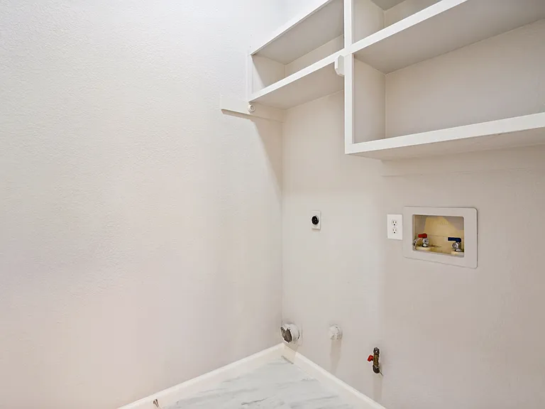 3548 Misty Meadow Dr — Photo 5