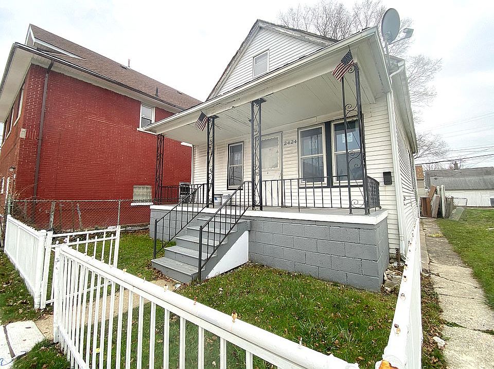 1st image of 2424 Zinow St