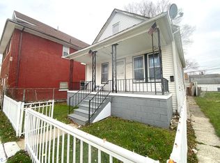 2424 Zinow St, Hamtramck, MI 48212