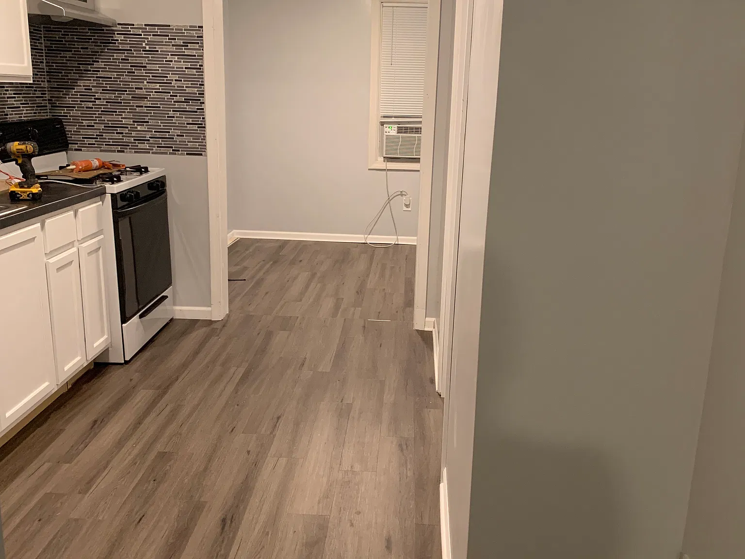 2 bed, 750 sqft, $1,350 — Photo 3