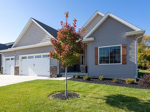 2nd image of 4810 Willow Cir