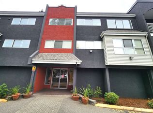 5664 200th St #102, Langley, BC V3A1M8