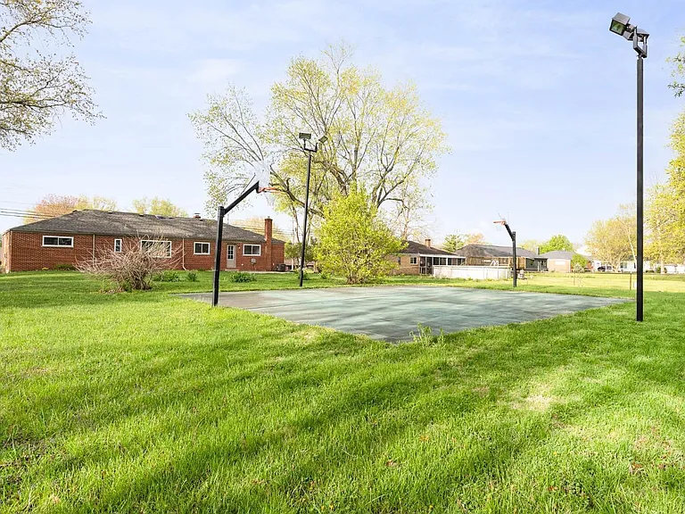 428 Kings Mills Rd — Photo 23