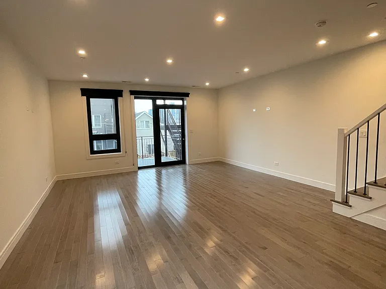 719 N Elizabeth St #3N — Photo 8