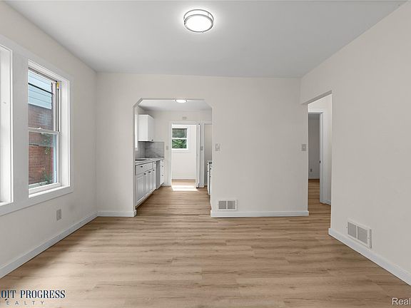 5th image of 16809 Woodingham Dr