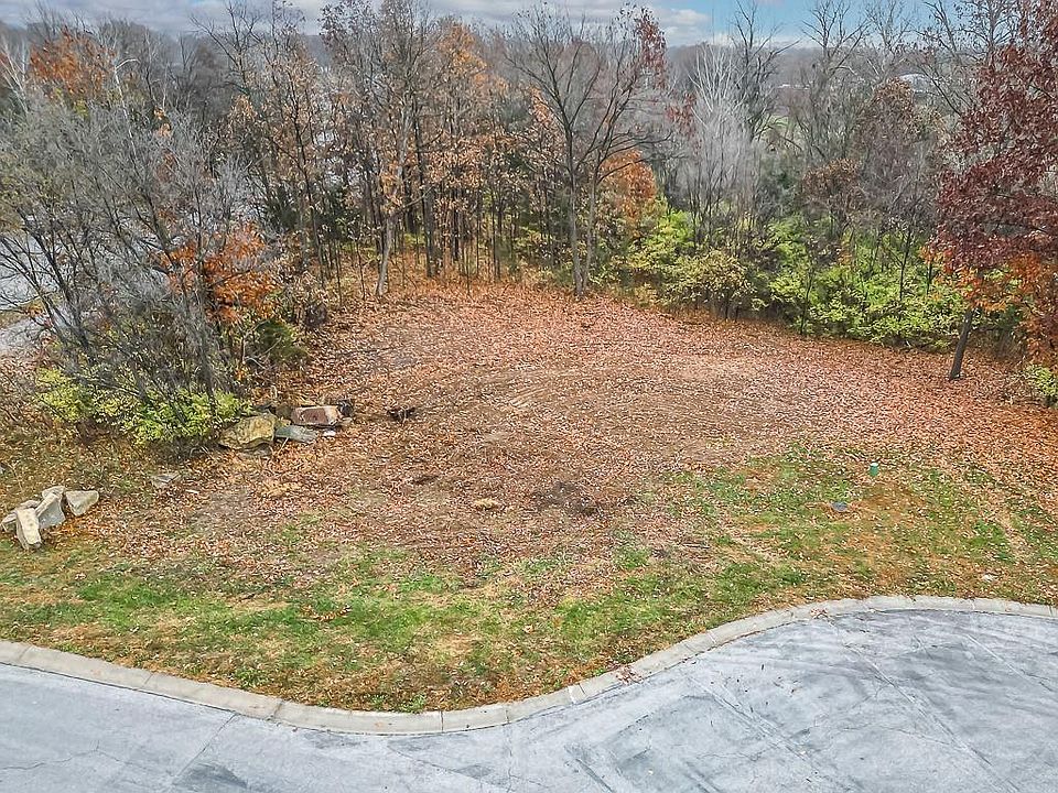 2nd image of 1946 Edgewood Dr