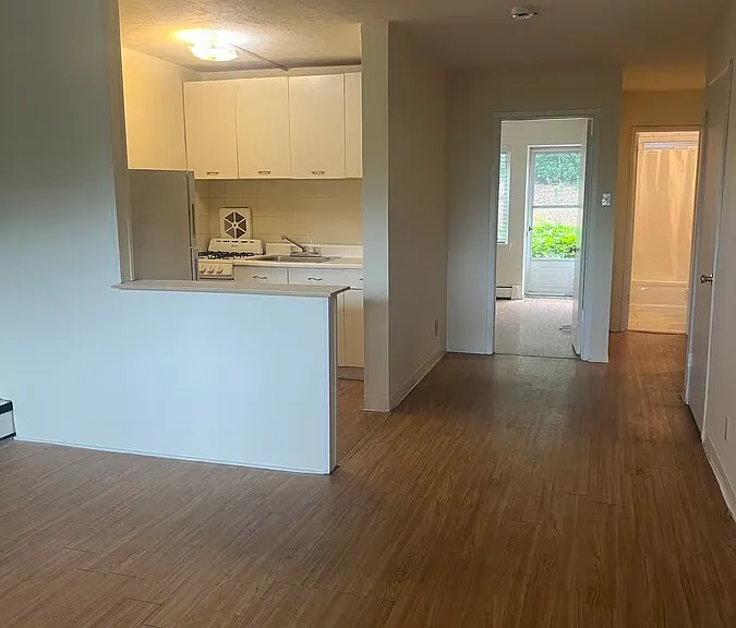369 Mayflower Ave — Photo 1