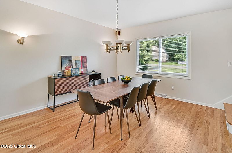 3rd image of 6006 Garden View Drive