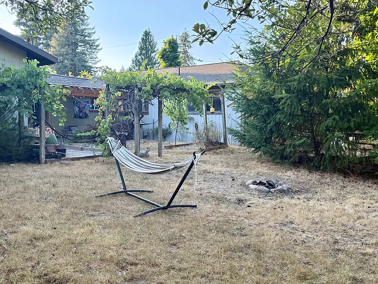 Bowman Ave NW — Photo 16