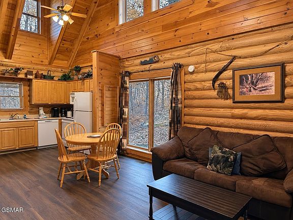 3rd image of 3221 Smoky Ridge Way