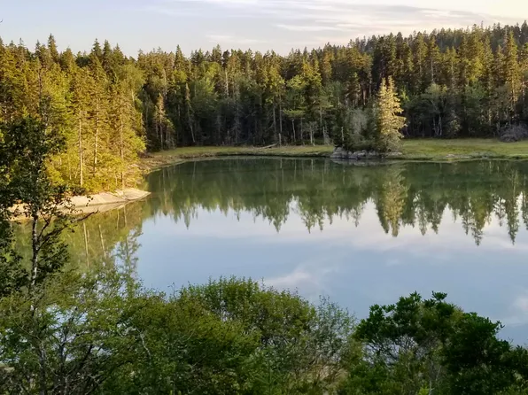241 Wharf Quarry Road, Vinalhaven, ME 04863